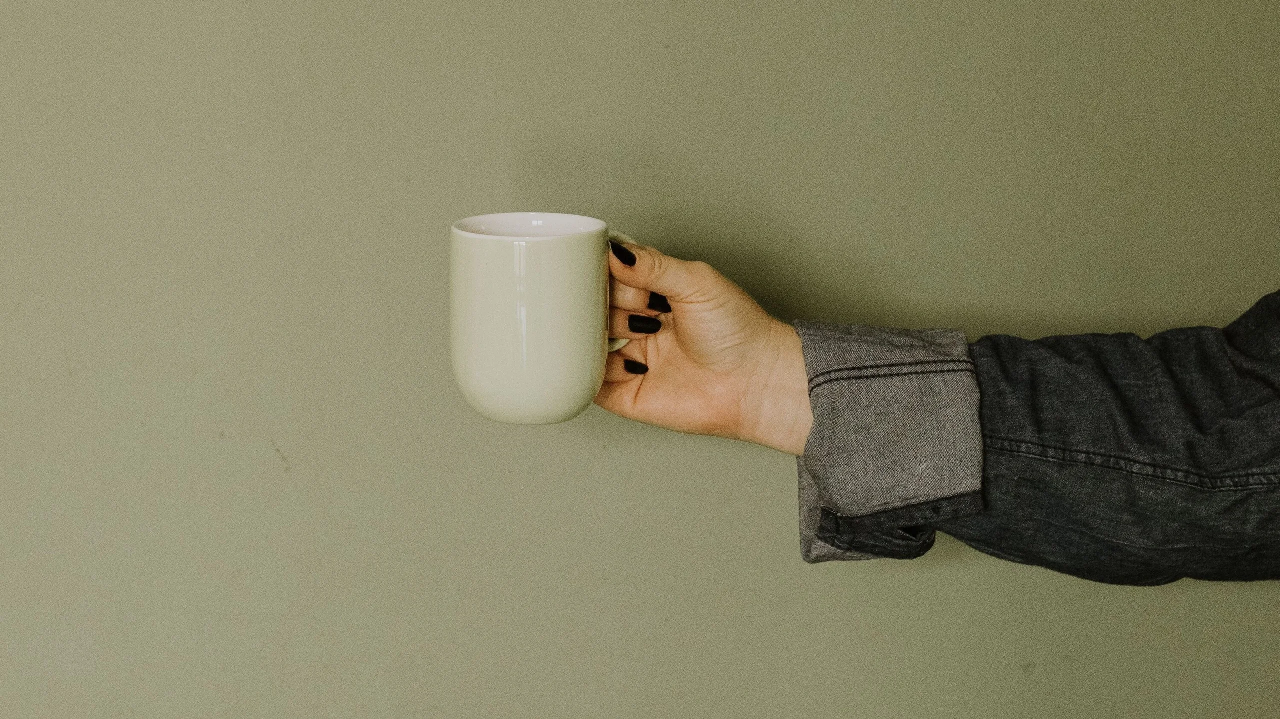 Image via [Pexels](https://www.pexels.com/photo/woman-hand-holding-cup-20363670/)
